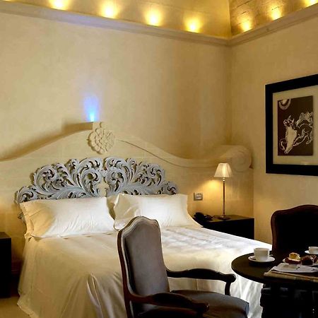 Palazzo Gattini Luxury Hotel - Vretreats Матера Стая снимка